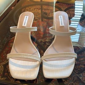 Saks fifth avenue snakeskin kitten heels